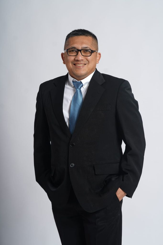 Hendro Santoso, S.Kp, M.Kep, Sp.Kom, MH.Kes, CRMO, QRMA, CPIA, QHIA, QGIA